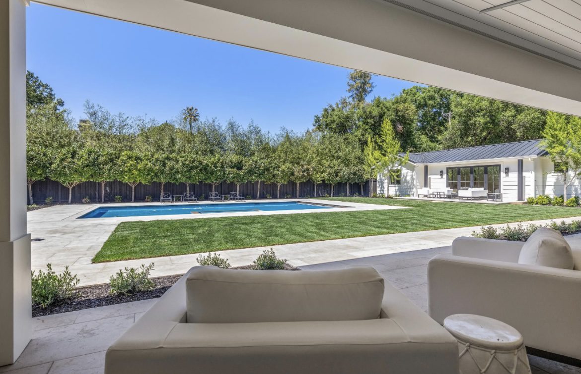 800x800 Portuguese Limestone